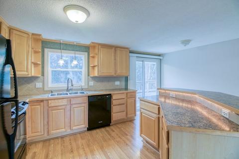 8 Plain St, Easthampton, MA 01027 photo 9
