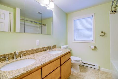 8 Plain St, Easthampton, MA 01027 photo 12