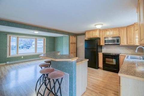 8 Plain St, Easthampton, MA 01027 photo 7