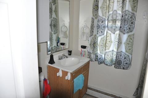 46 Benton St, Springfield, MA 01109 photo 10