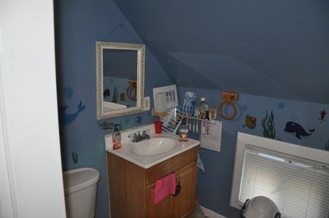 46 Benton St, Springfield, MA 01109 photo 14