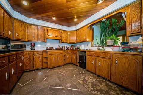 710 Hancock St, Fall River, MA 02721 photo 14