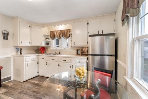 72 Jean Dr, Springfield, MA 01104 photo 3