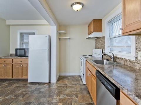 42 Bemis St, Chicopee, MA 01013 photo 6