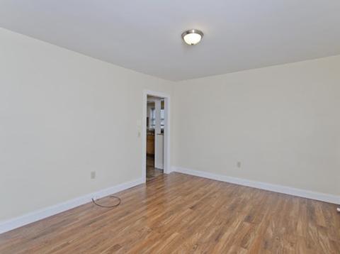 42 Bemis St, Chicopee, MA 01013 photo 10