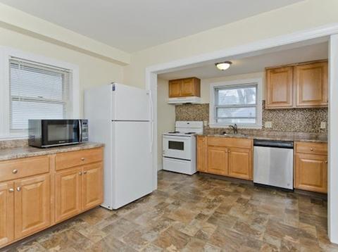 42 Bemis St, Chicopee, MA 01013 photo 5