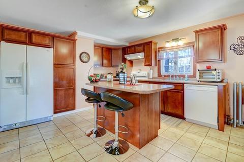 101 Fairview Ave, Chicopee, MA 01013 photo 6