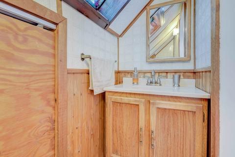 101 Fairview Ave, Chicopee, MA 01013 photo 19