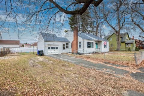 50 Montclair St, Springfield, MA 01104 photo 1