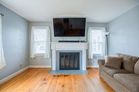 50 Montclair St, Springfield, MA 01104 photo 4