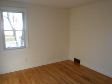 40 Tulsa St, Springfield, MA 01118 photo 18