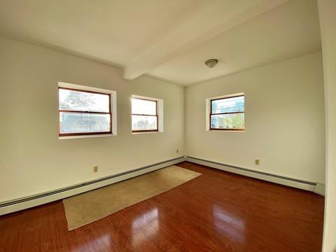 350 Montgomery St, Fall River, MA 02720 photo 9