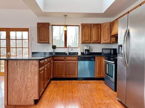 350 Montgomery St, Fall River, MA 02720 photo 2
