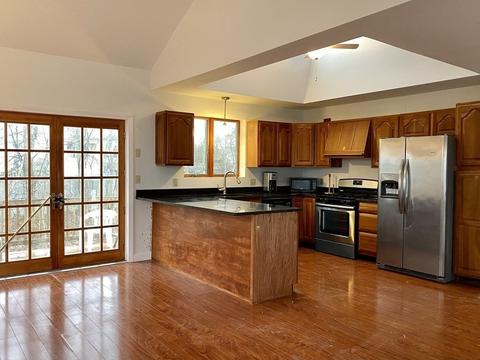 350 Montgomery St, Fall River, MA 02720 photo 5