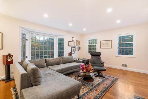 30 Irving St, Brookline, MA 02445 photo 6