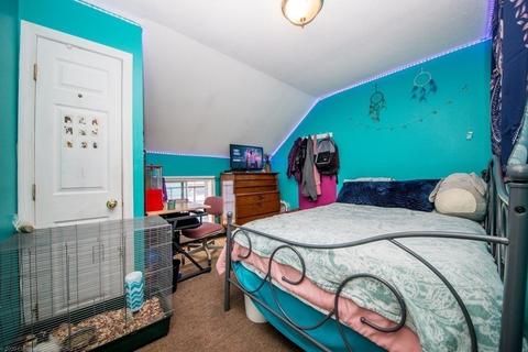 476 3rd St, Fall River, MA 02721 photo 17