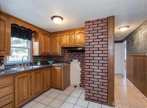54 Aldrew Ter, Springfield, MA 01119 photo 15