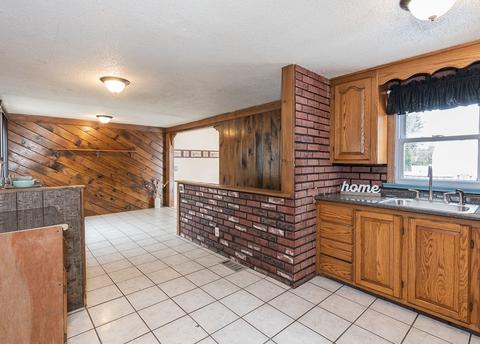 54 Aldrew Ter, Springfield, MA 01119 photo 12