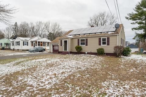 54 Aldrew Ter, Springfield, MA 01119 photo 4