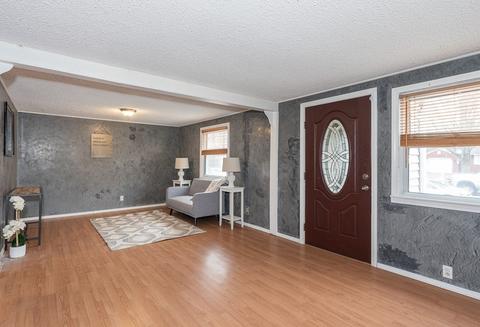 54 Aldrew Ter, Springfield, MA 01119 photo 6