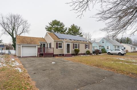 54 Aldrew Ter, Springfield, MA 01119 photo 2