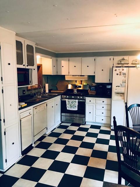 14 Fairfield Ave, Easthampton, MA 01027 photo 3