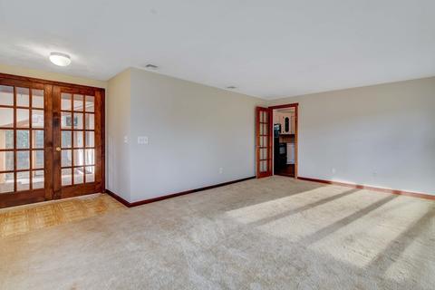 20 Alfred St, Chicopee, MA 01020 photo 12