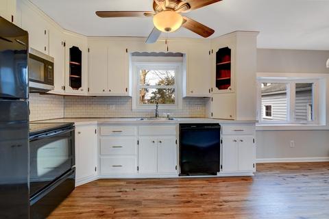 20 Alfred St, Chicopee, MA 01020 photo 8