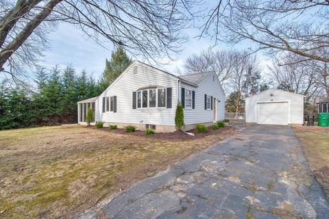 20 Alfred St, Chicopee, MA 01020 photo 2