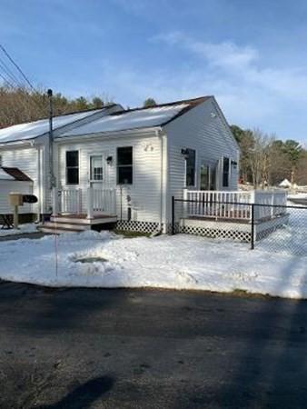 71 School St, Upton, MA 01568 photo 5