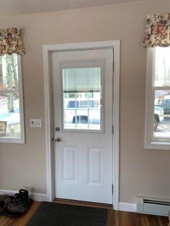 71 School St, Upton, MA 01568 photo 6
