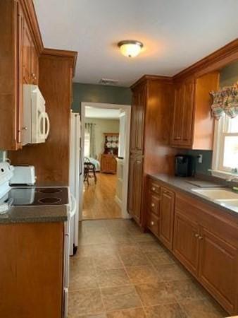 71 School St, Upton, MA 01568 photo 11