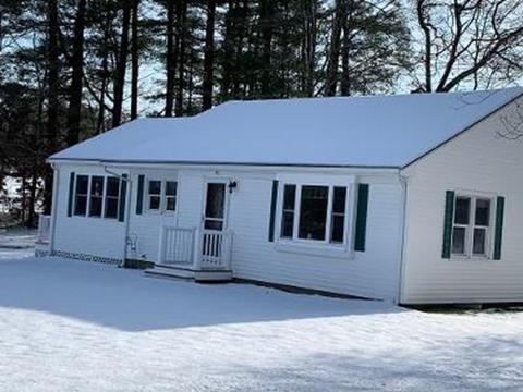 71 School St, Upton, MA 01568 photo 2