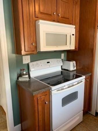 71 School St, Upton, MA 01568 photo 12