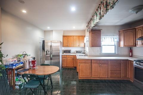 19 Spring St, Everett, MA 02149 photo 7