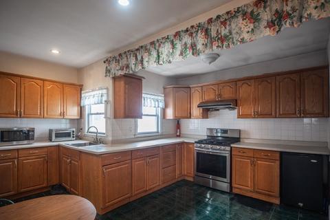 19 Spring St, Everett, MA 02149 photo 8