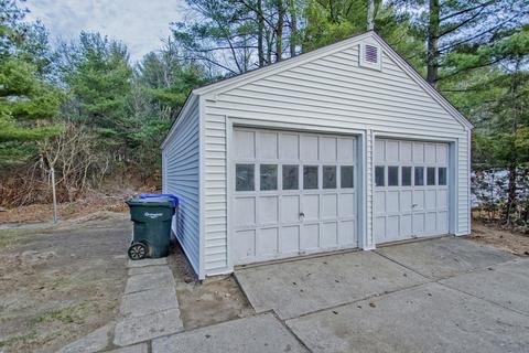 219 Cooley St, Springfield, MA 01128 photo 13