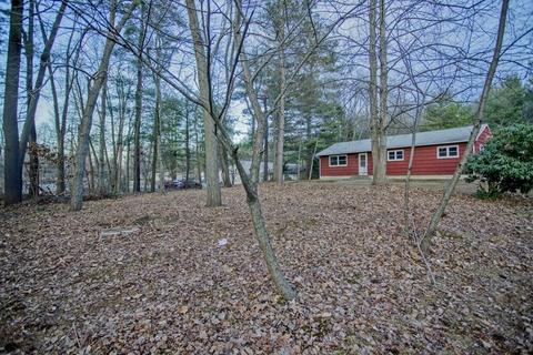 219 Cooley St, Springfield, MA 01128 photo 4