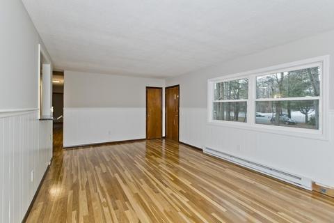 219 Cooley St, Springfield, MA 01128 photo 23