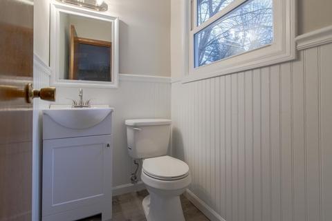 219 Cooley St, Springfield, MA 01128 photo 27