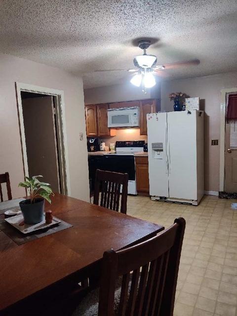 1031 Worcester St, Springfield, MA 01151 photo 12