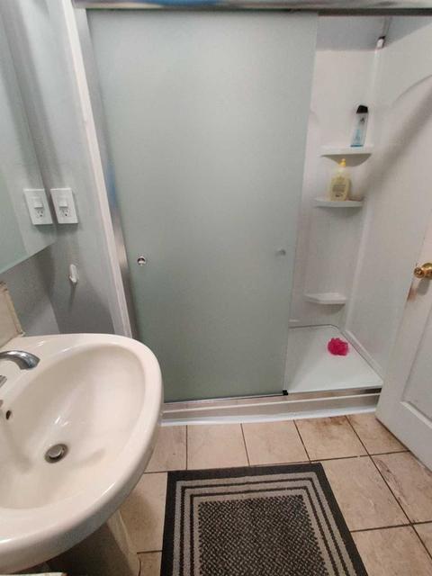 1031 Worcester St, Springfield, MA 01151 photo 3
