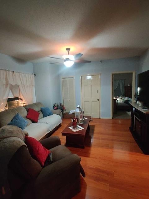 1031 Worcester St, Springfield, MA 01151 photo 5