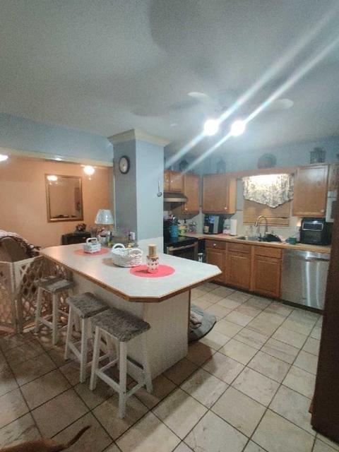 1031 Worcester St, Springfield, MA 01151 photo 2