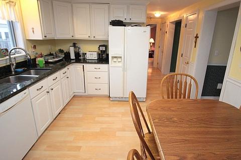 380 Plumtree Rd, Springfield, MA 01118 photo 9