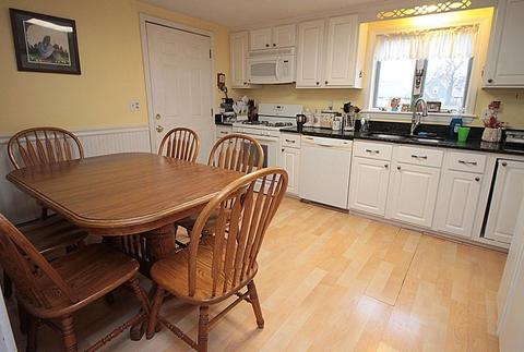 380 Plumtree Rd, Springfield, MA 01118 photo 7