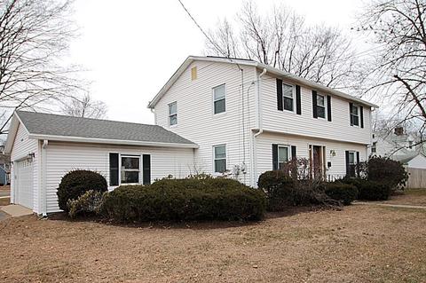380 Plumtree Rd, Springfield, MA 01118 photo 4