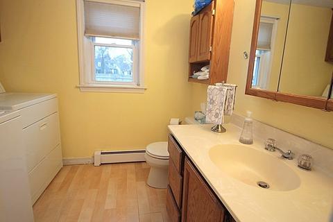 380 Plumtree Rd, Springfield, MA 01118 photo 22