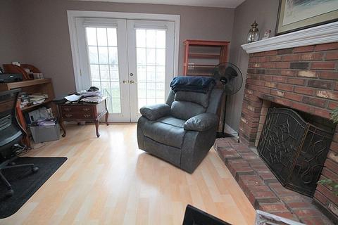 380 Plumtree Rd, Springfield, MA 01118 photo 17