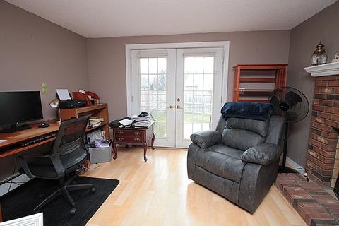 380 Plumtree Rd, Springfield, MA 01118 photo 15